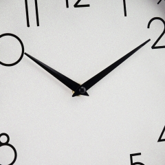 Годинник "Блискітки", чорний-білий, 30 см (2016-039)