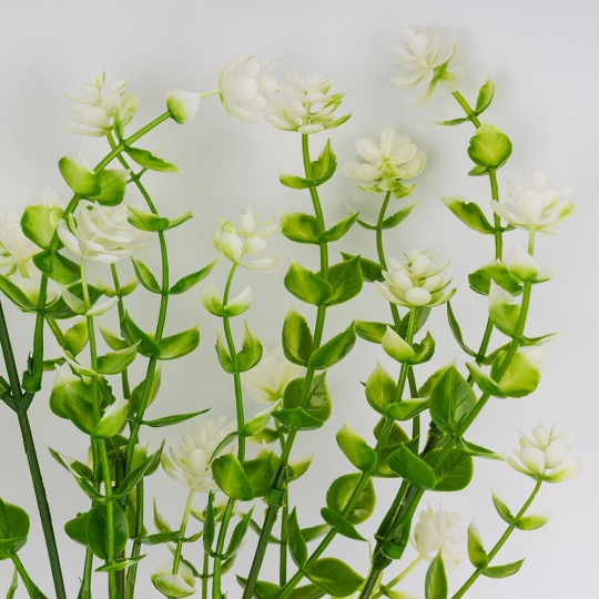 Искусственная зеленая ветвь с белыми соцветиями, 35 см (9273-008) Искусственная зеленая ветвь с белыми соцветиями, 35 см (9273-008)