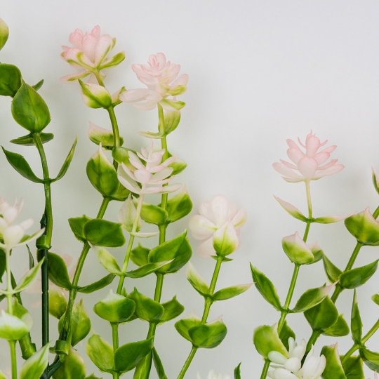 Искусственная зеленая ветвь с розовыми соцветиями, 35 см (9273-009) Искусственная зеленая ветвь с розовыми соцветиями, 35 см (9273-009)