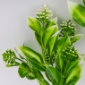 Искусственная зеленая ветвь с белыми соцветиями, 32 см (9273-013)