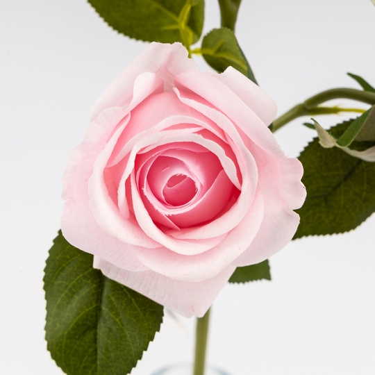 Искусственная роза с 3 бутонами, пудровая, 60 см (9259-077) Искусственная роза с 3 бутонами, пудровая, 60 см (9259-077)