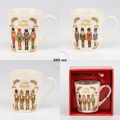 Кружка з ложечкою "Чарівні лускунчики", 350 мл * Рандомний вибір дизайну (9250-034)