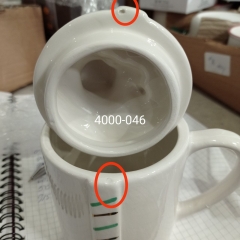 УЦІНКА Чашка "Подарунок від Санти", 14,8 см (Брак кераміки,дирочки) (00BR-4000-046)