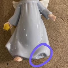 УЦІНКА Порцелянова фігурка  "Янголятко" (13 см) (Відсутня ножка на статуетці) (00BR-010D)