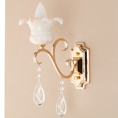 Бра золотая в форме цветка с декоративными камнями (OU068/1W) (OU068/1W)