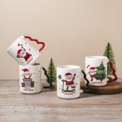 УЦІНКА Чашка "Веселий Санта", 410 мл *Рандомний вибір дизайну (Дефект фарбування,недокрас,наплив фарби,плями) (00BR-6022-006)