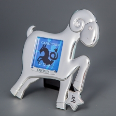 УЦІНКА Фоторамка "Козеріг" (12 см) (Погана упаковка, мікроподряпини, чорні крапки) (316N)