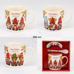 Кружка з блюдцем та ложечкою "Новорічні гноми", 350 мл * Рандомний вибір дизайну (9250-030)