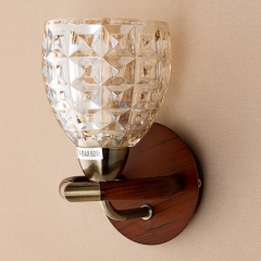 Бра коричневого цвета с фигурным плафоном из стекла (NN013/1W) (NN013/1W)