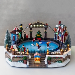 УЦІНКА Новорічна карусель з підсвіткою та музикою "Новорічна ковзанка", 36*18 см (Немає пружинки у відсіку для батарейок,не працює,потертості) (00BR-6026-009)